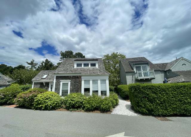 Property at 16 Hydrangea Ln, Mashpee, MA 02649, 2 beds, 1 bath