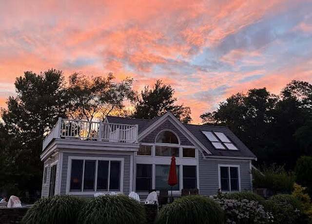 Property at 758 State Hwy, Eastham, MA 02642, 2 beds, 1.5 baths
