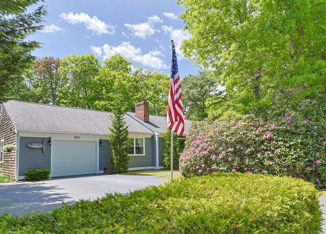 Property at 825 Lumbert Mill Rd, Marstons Mills, MA 02648, 2 beds, 1.5 baths