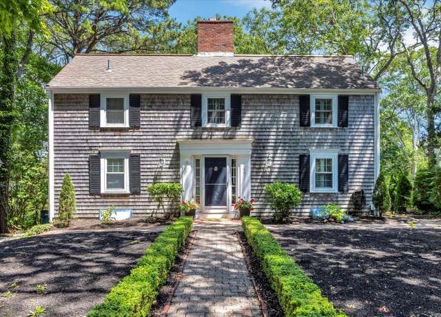 Property at 17 Sand Dollar Ln, Mashpee, MA 02649, 4 beds, 2.5 baths