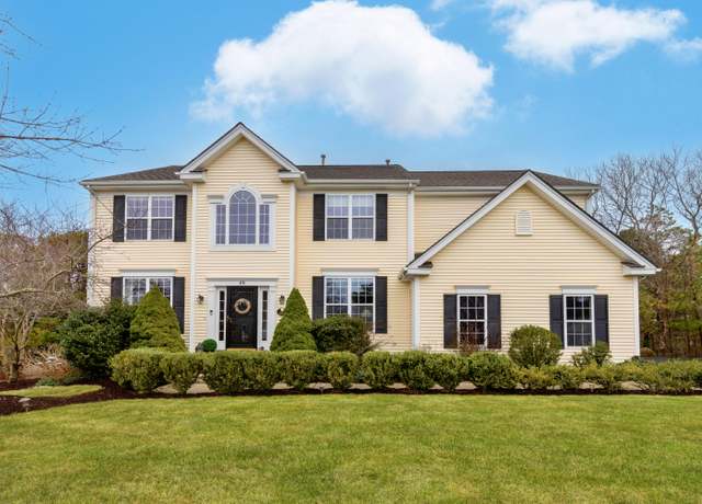 Property at 415 Raymond Rd, Plymouth, MA 02360, 4 beds, 2.5 baths