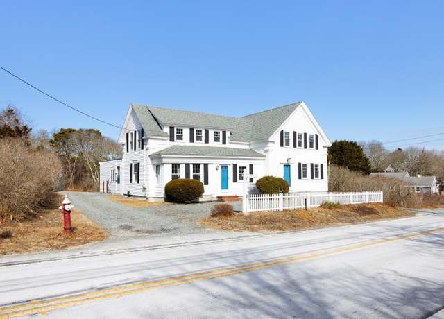 Property at 2590 Main St, South Chatham, MA 02659, 5 beds, 3 baths