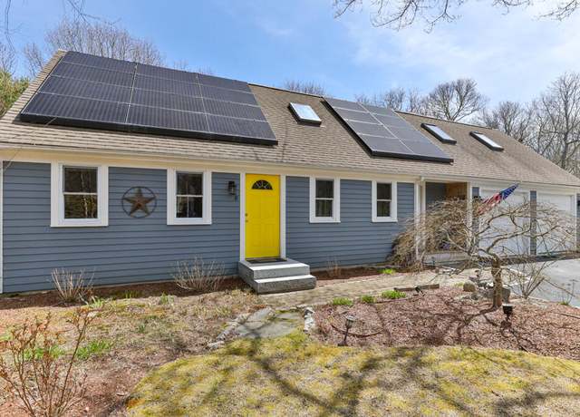 Property at 8 Trotters Ln, Marstons Mills, MA 02648, 3 beds, 2.5 baths