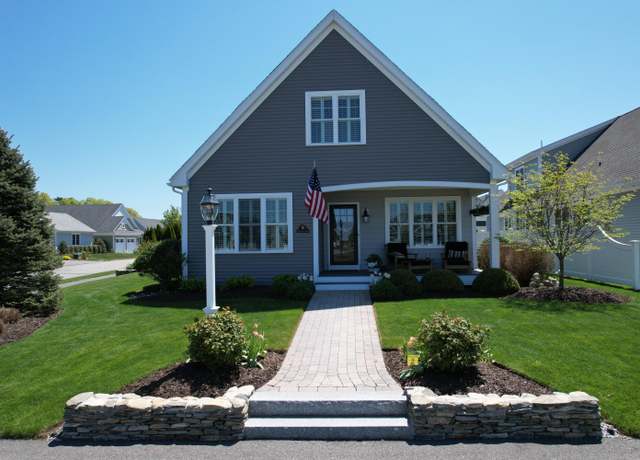 Property at 7 Bethpage Ln, Plymouth, MA 02360, 3 beds, 2.5 baths