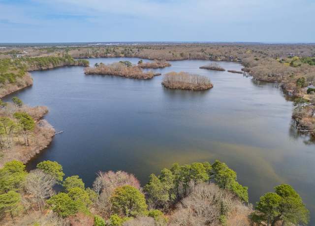Property at 29 Water View Cir, Centerville, MA 02632, 3 beds, 2.5 baths