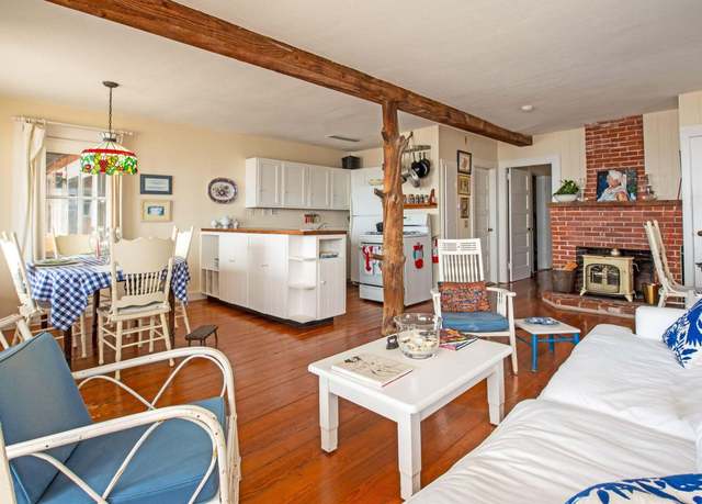 Property at 535 Commercial St Unit U8, Provincetown, MA 02657, 2 beds, 1 bath