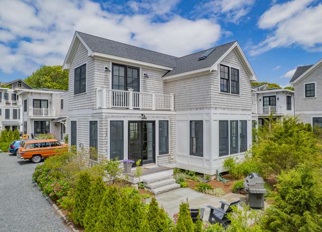 Property at 350 Bradford St Unit U5, Provincetown, MA 02657, 2 beds, 2.5 baths