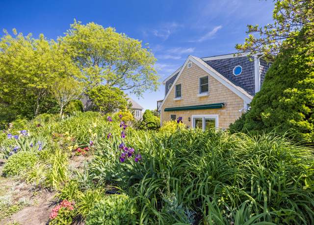 Property at 20 Conwell St Unit 4, Provincetown, MA 02657, 2 beds, 2 baths