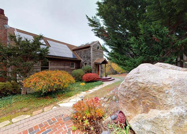 Property at 8 Anderson Way, Truro, MA 02666, 4 beds, 4 baths