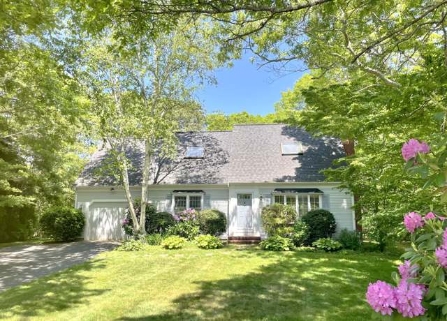 Property at 40 Appaloosa Way, Marstons Mills, MA 02648, 3 beds, 2 baths