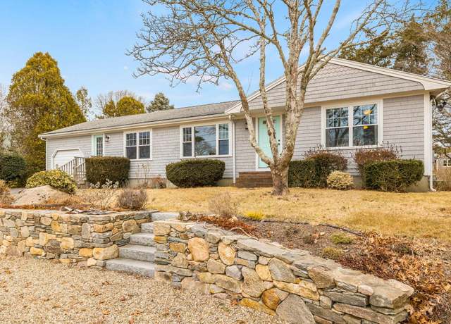 Property at 88 Bellavista Dr, Pocasset, MA 02559, 3 beds, 2 baths