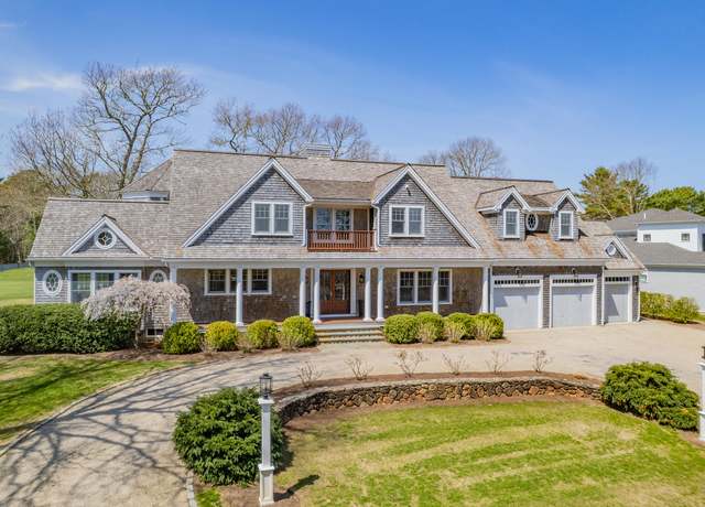 Property at 220 Dunrobin Rd, Mashpee, MA 02649, 4 beds, 4.5 baths