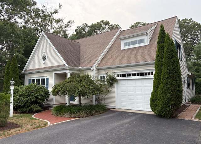 Property at 69 Schooner Ln, Hyannis, MA 02601, 3 beds, 2.5 baths