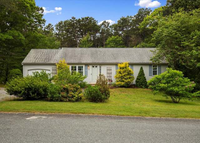 Property at 25 Liam Ln, Centerville, MA 02632, 3 beds, 1.5 baths