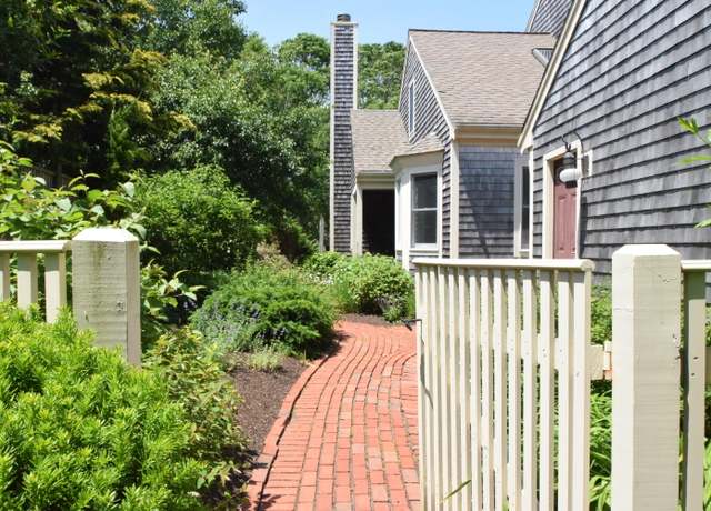 Property at 24 Wildflower Ln, Yarmouth Port, MA 02675, 2 beds, 3.5 baths