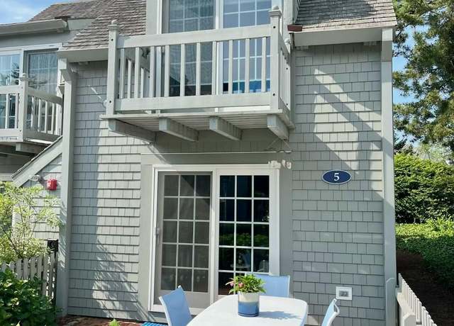 Property at 5 Hydrangea Ln, Mashpee, MA 02649, 2 beds, 1.5 baths