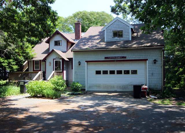 Property at 37 Riverside Rd, Mashpee, MA 02649, 2 beds, 1.5 baths