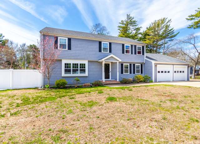 Property at 2 Fairway Dr, Onset, MA 02558, 4 beds, 2.5 baths