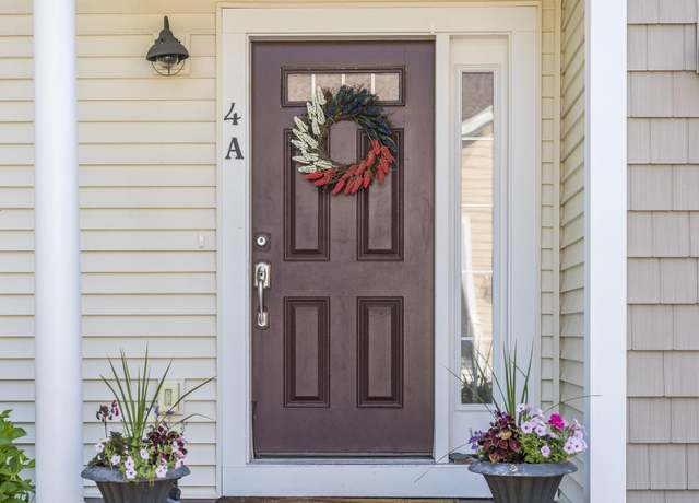 Property at 637 Gifford St Unit 4AU, Falmouth, MA 02540, 2 beds, 2 baths