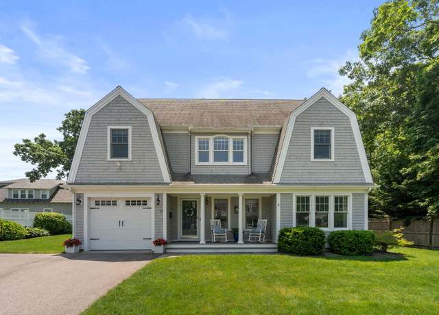 Property at 33 Harbor Ave, Falmouth, MA 02540, 3 beds, 3.5 baths