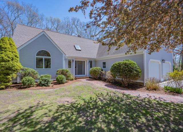 Property at 98 Whistleberry Dr, Marstons Mills, MA 02648, 3 beds, 2.5 baths