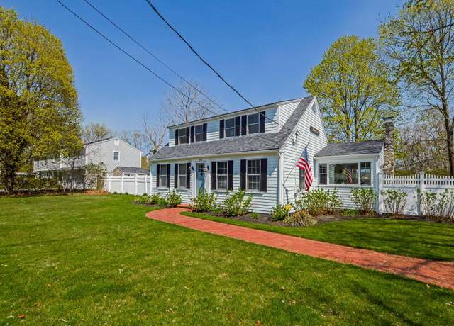 Property at 156 Davisville Rd, East Falmouth, MA 02536, 5 beds, 1.5 baths