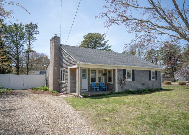 Property at 17 Antlers Rd, South Yarmouth, MA 02664, 3 beds, 1 bath