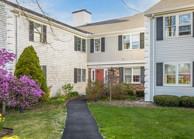 Property at 33 Highview Dr, Sandwich, MA 02563, 2 beds, 2 baths