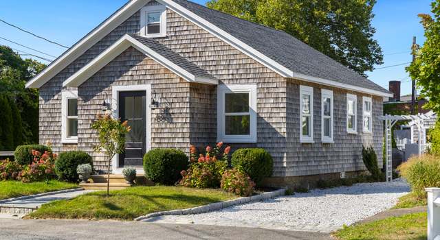 Photo of 38 Sunset Ln, Osterville, MA 02655