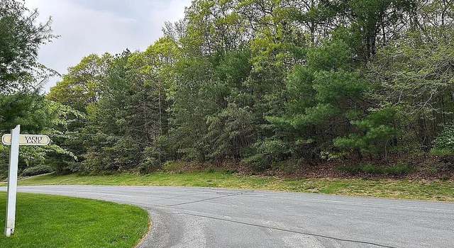 Photo of 5 Lighthouse Ln, Forestdale, MA 02644