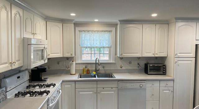 Photo of 116 Evergreen St, South Yarmouth, MA 02664