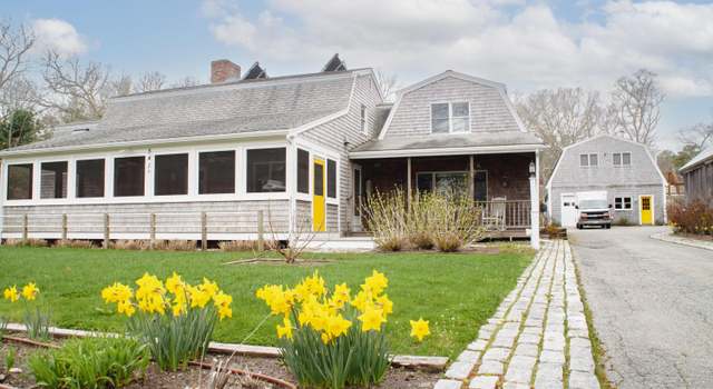 Photo of 541 Flint St, Marstons Mills, MA 02648