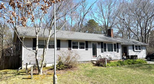 Photo of 40 Greenville Dr, Forestdale, MA 02644