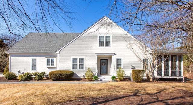 Photo of 31 Stratford Rdg, Mashpee, MA 02649