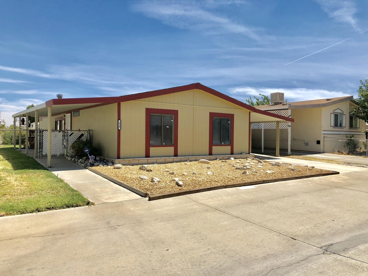 46465 25th Street East #228, Lancaster, CA 93535