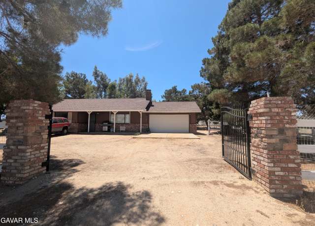 Property at 5204 E Avenue T4, Palmdale, CA 93552, 3 beds, 2 baths