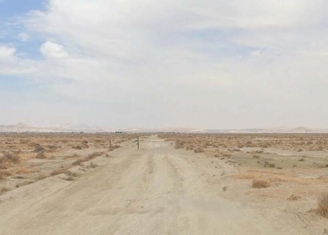 Property at Vic Avenue B8 5 Stw, Lancaster, CA 93534