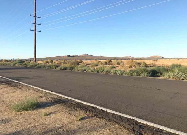 Property at 110 Ste Vic Ave P8 Ste, Palmdale, CA 93591