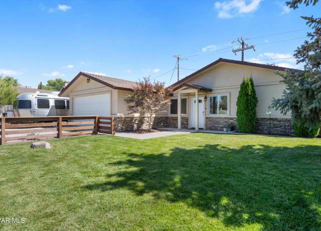 Property at 20306 Sierra Ave, Tehachapi, CA 93561, 3 beds, 2 baths