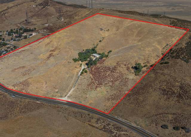Property at 13113 Johnson Rd, Lake Hughes, CA 93532, 4 beds, 2.5 baths