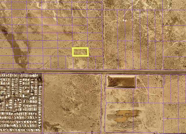 Property at Vic Avenue G12 13 Ste, Lancaster, CA 93535