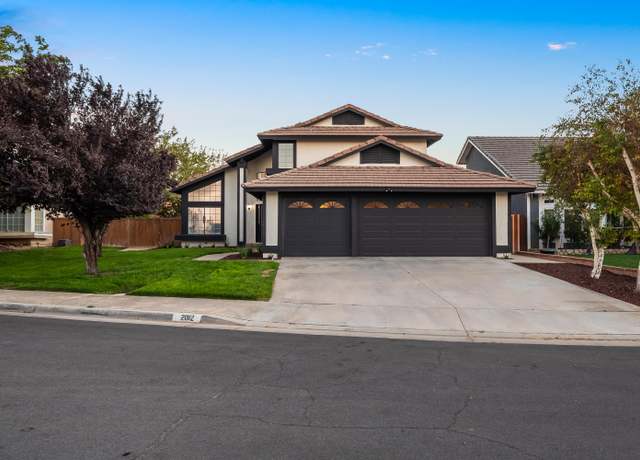 Property at 2012 Comstock Ct Ct, Palmdale, CA 93551, 4 beds, 3 baths