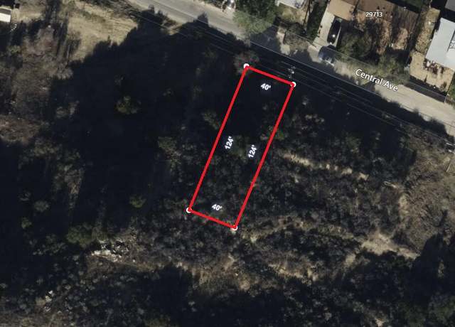 Property at 29718 Central Ave, Val Verde, CA 91384