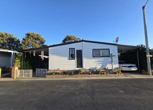 Property at 48303 20th St W, Spc #67, Lancaster, CA 93534, 3 beds, 2 baths