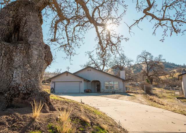 Property at 17651 Dike Ct, Tehachapi, CA 93561, 3 beds, 2 baths