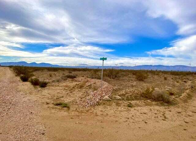 Property at 3501 Far Ave E, Mojave, CA 93501