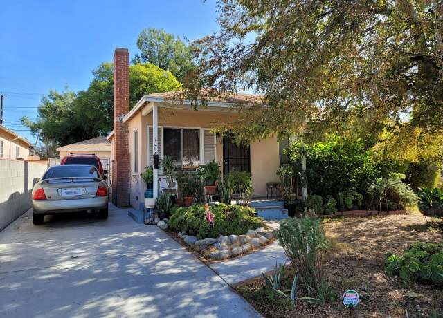 Property at 7262 Kraft Ave, North Hollywood, CA 91605, 3 beds, 1 bath