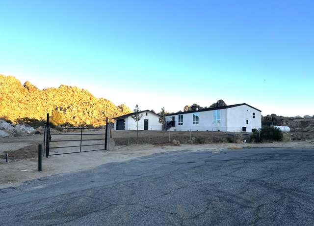 Property at 40004 171th Street East, Lake Los Angeles, CA 93591, 3 beds, 2 baths