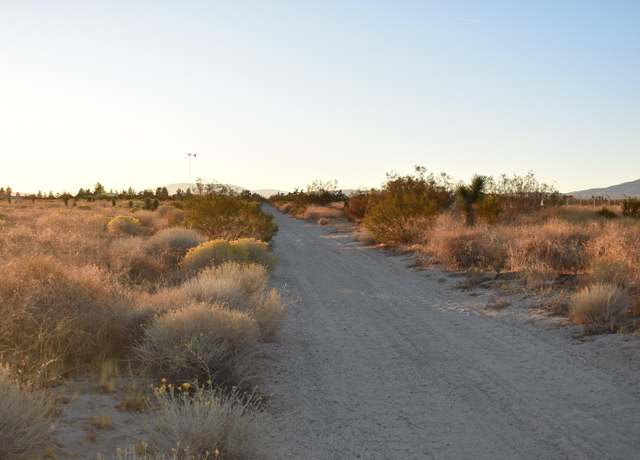 Property at 19400 W Ave A, Lancaster, CA 93536