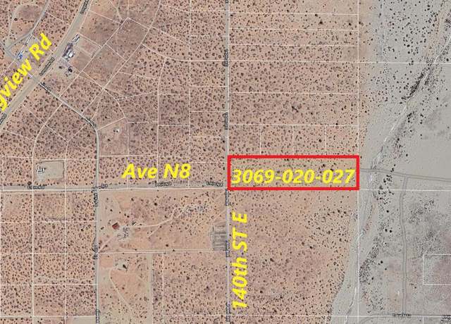 Property at 140 Ste Vic Ave, Palmdale, CA 93591